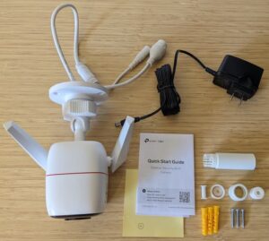 Tapo C325WB and the items included in the box
