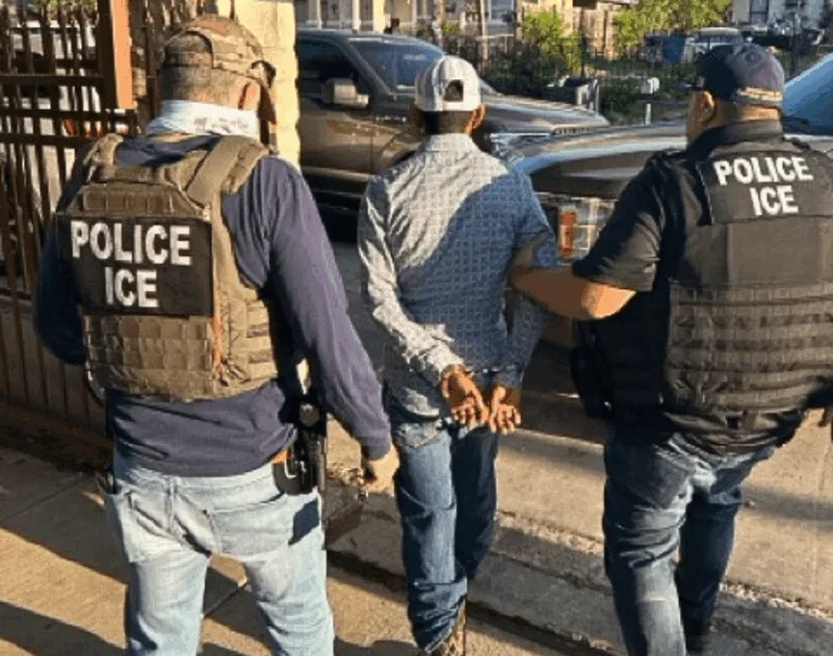 ICE arresting someone in Laredo, Texas.