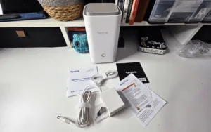 Reolink Home Hub and power cord.