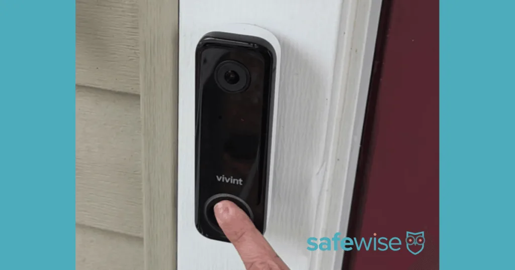 Vivint doorbell camera pro being used